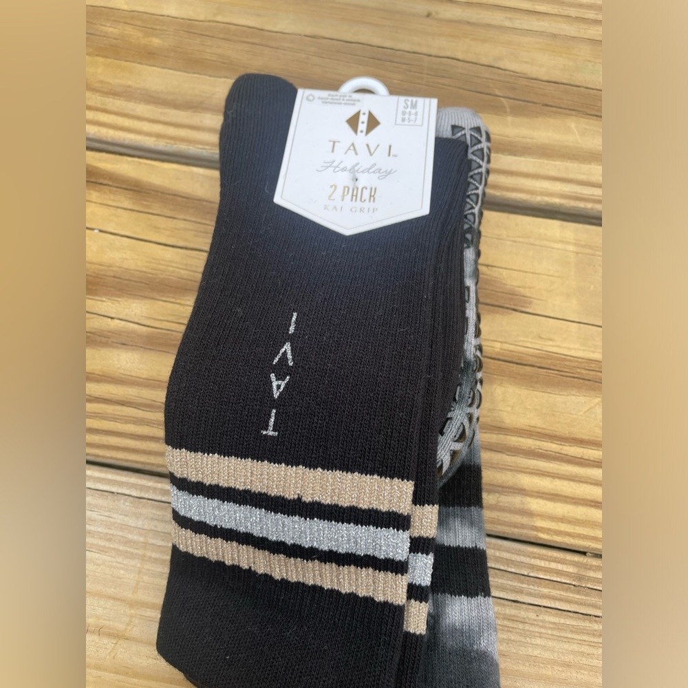 Tavi Noir 2-pack Grip Socks NWT